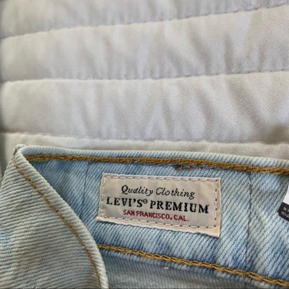 Levis Wedgie Straight Leg Jeans - Picture 6 of 8